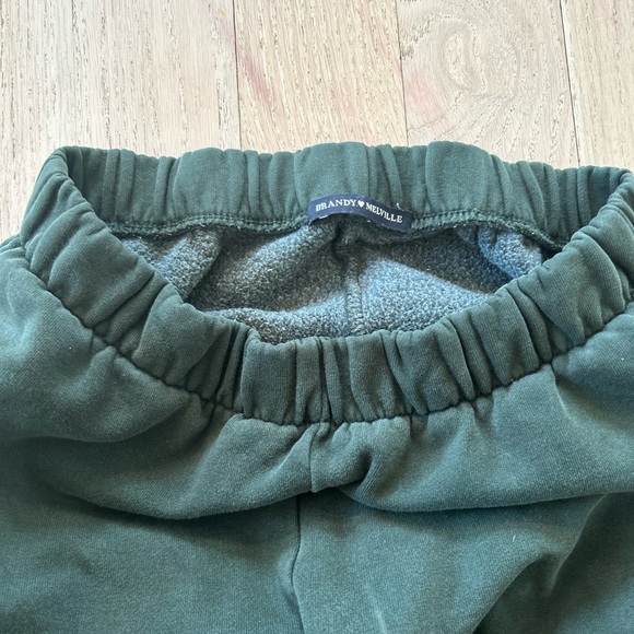 Dark green Brandy melvilles sweapants. Size small - Picture 5 of 5